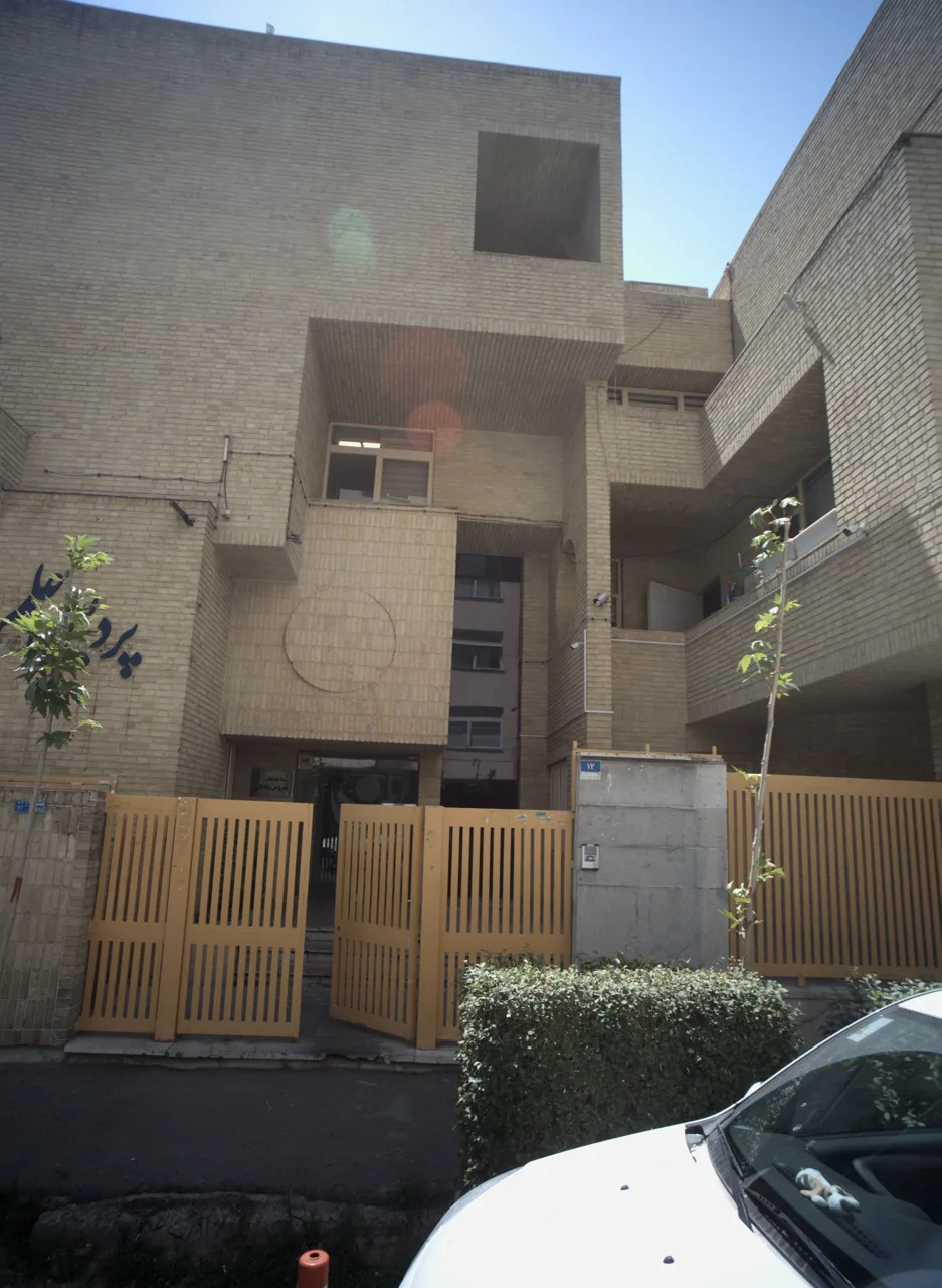 ساختمان سیروس یگانگی - تصویر 2