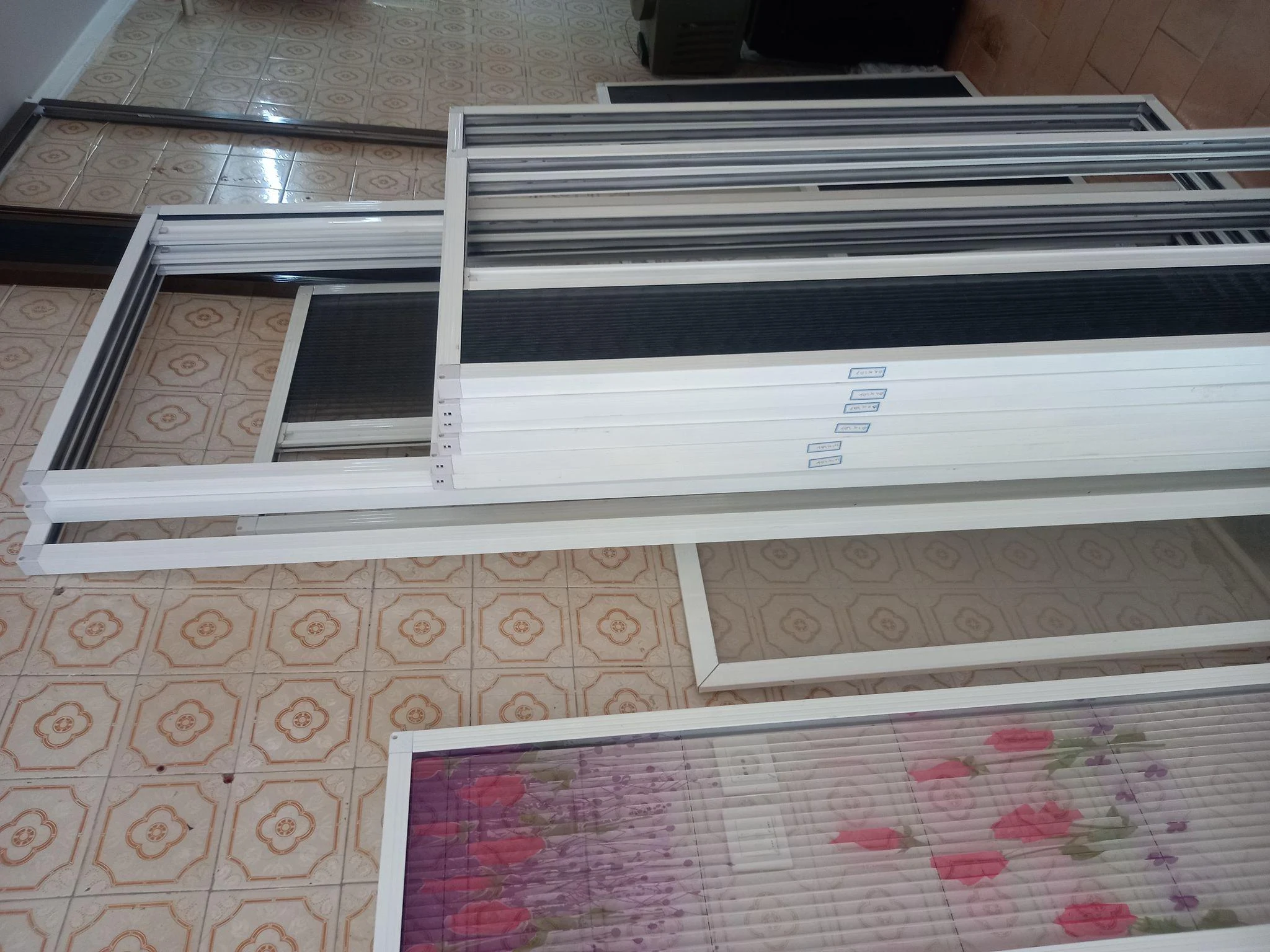 درب و پنجره upvc تک
