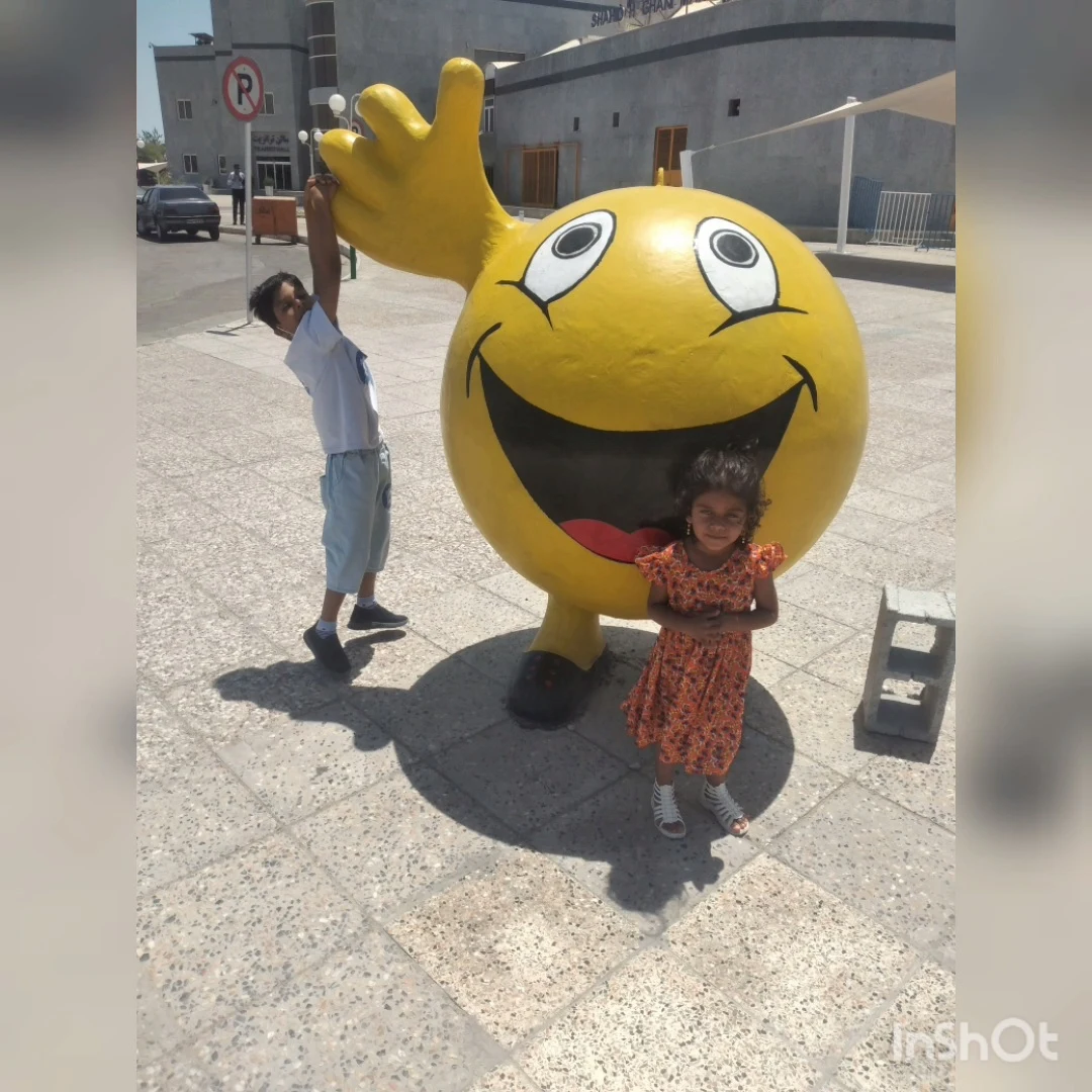 لباس فروشی زانه