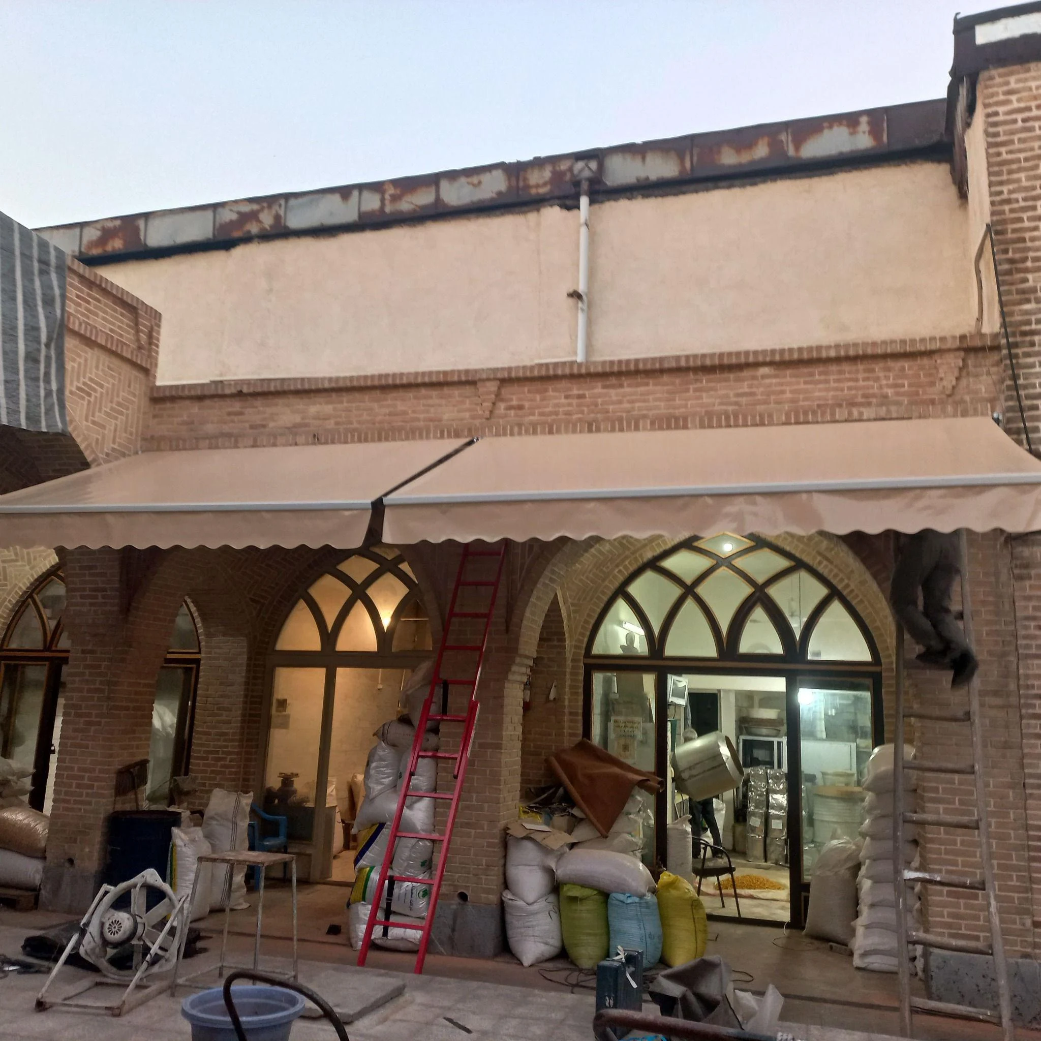 مدرن سایبان
