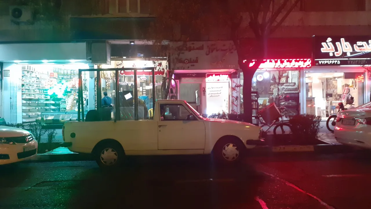 شیشه آینه نگین - تصویر 3