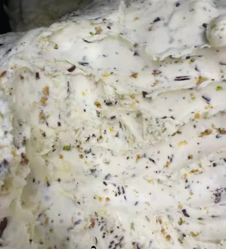 بستنی‌ گل آذین