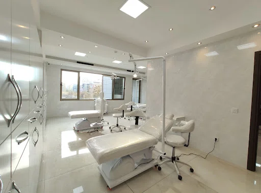 کلینیک زیبایی الماس