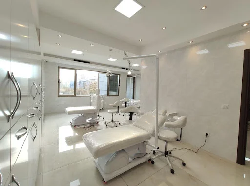 کلینیک زیبایی الماس