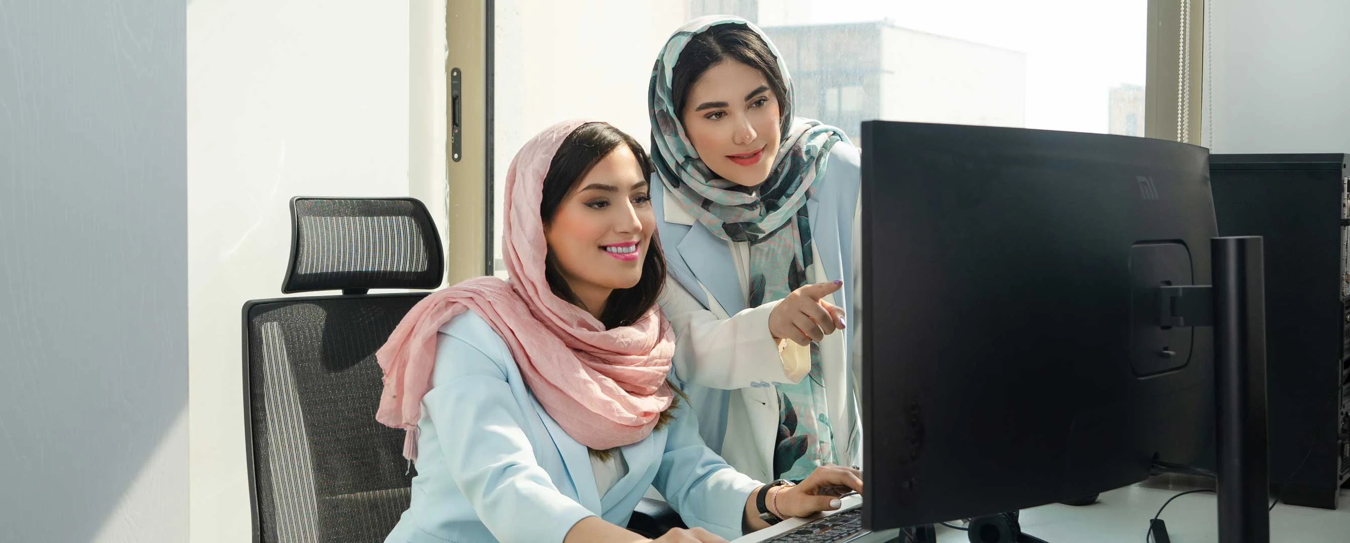 خدمات هاستیگ وب آیدین
