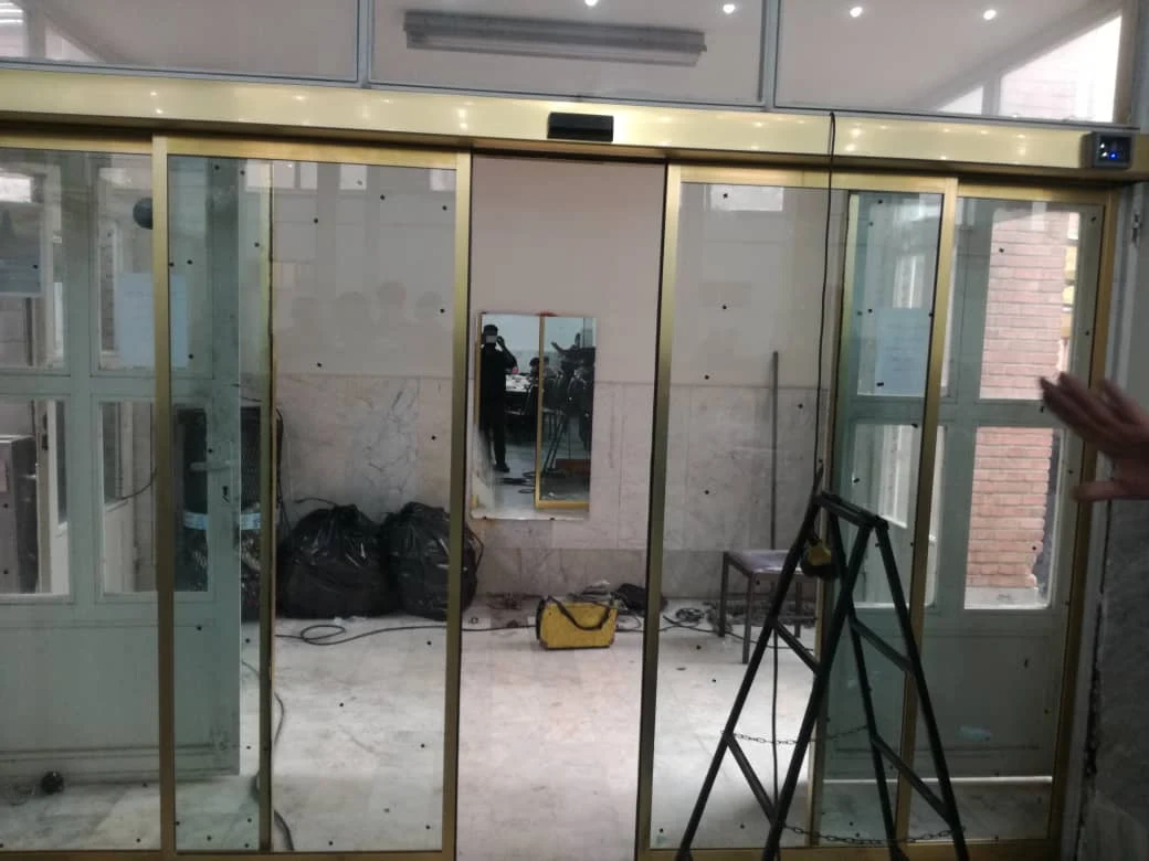 درب اتوماتیک شیشه ای و فریم دار - تصویر 2