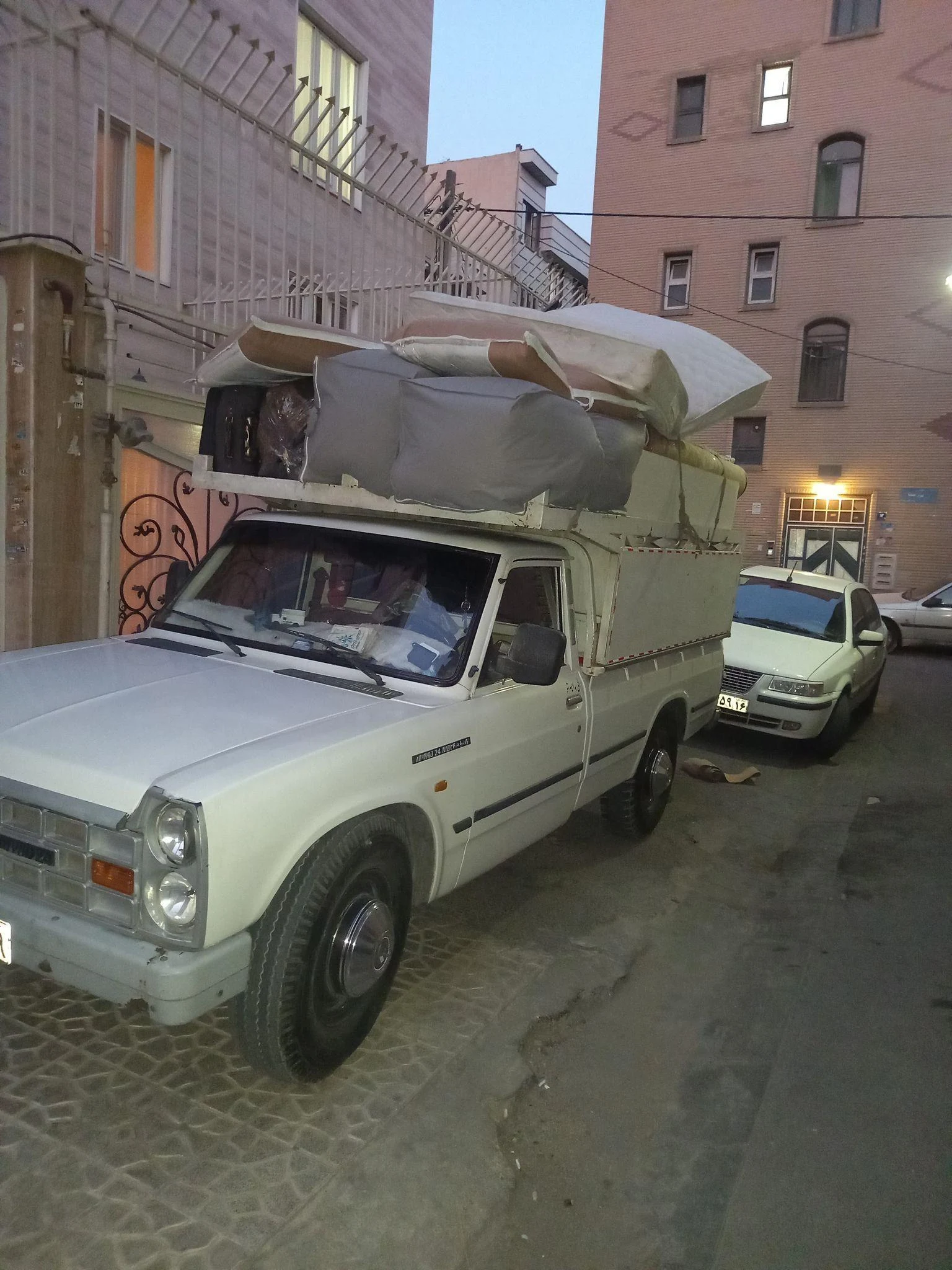 پیک موتوری و وانت بار اکبرنیا - شعبه مولوی