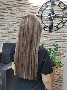 خدمات تخصصی مو/ رنگ،لایت و تراپی مو