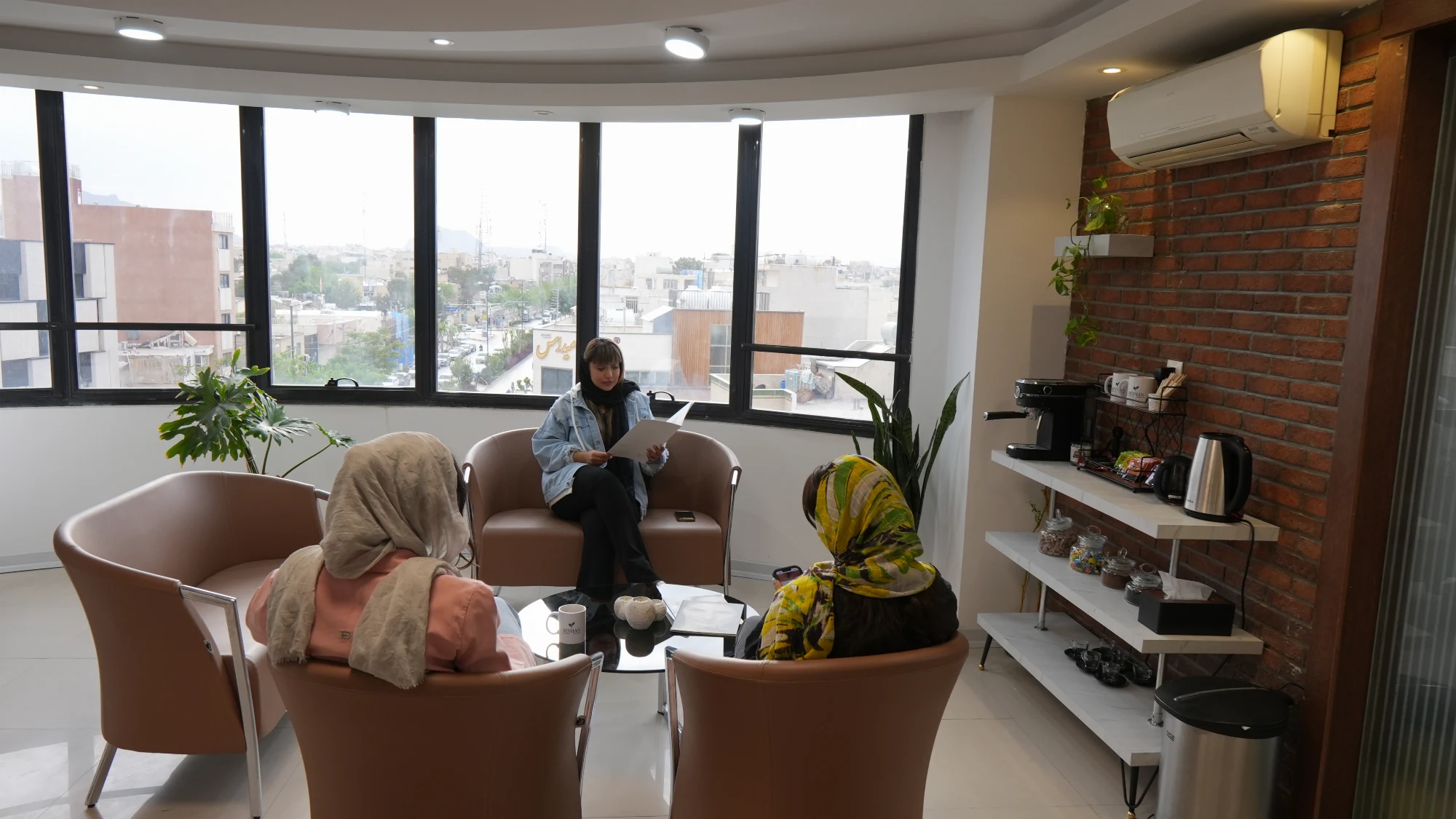 کلینیک پوست و زیبایی ریحان - تصویر 3