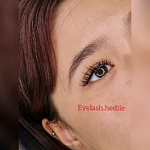 خدمات زیبایی مژه هدیه