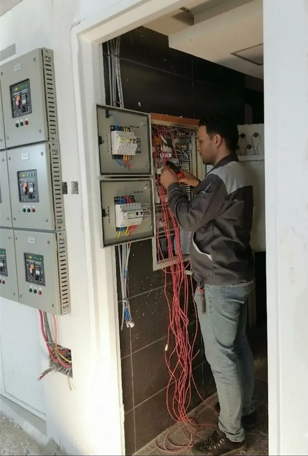 برقکار در صادقیه