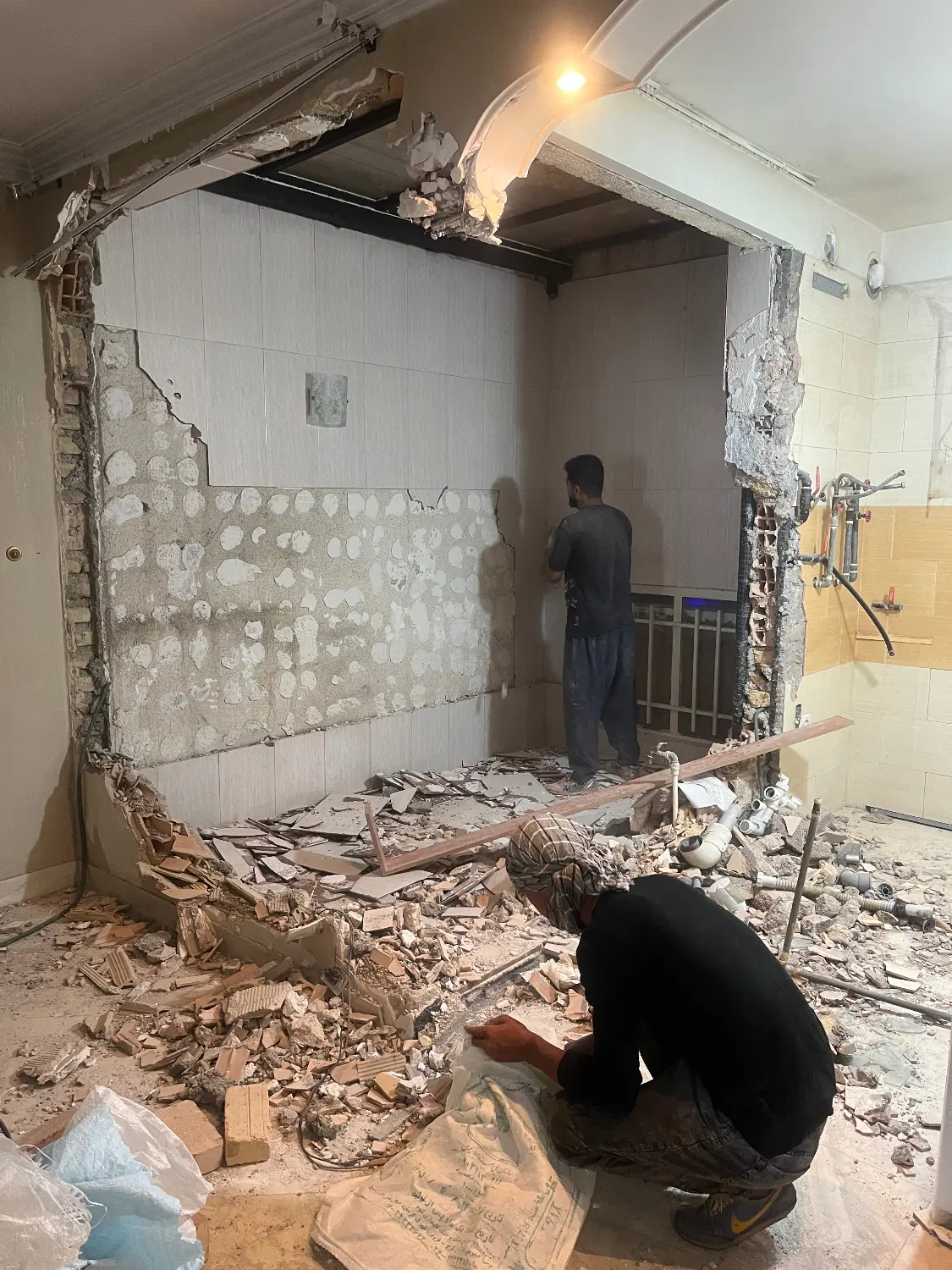 بازسازی ساختمان در تهرانپارس جنوبی - تصویر 2