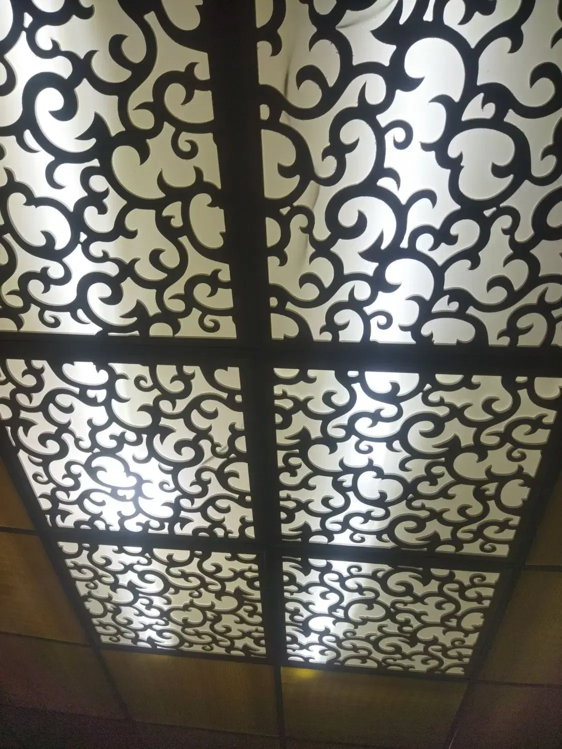 بازسازی و اجرای دکوراسیون در سردارجنگل - تصویر 2