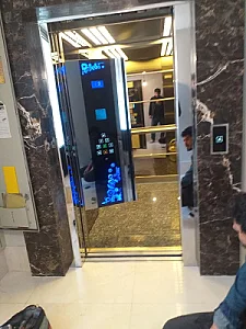 آلتین آسانبر آذربایجان