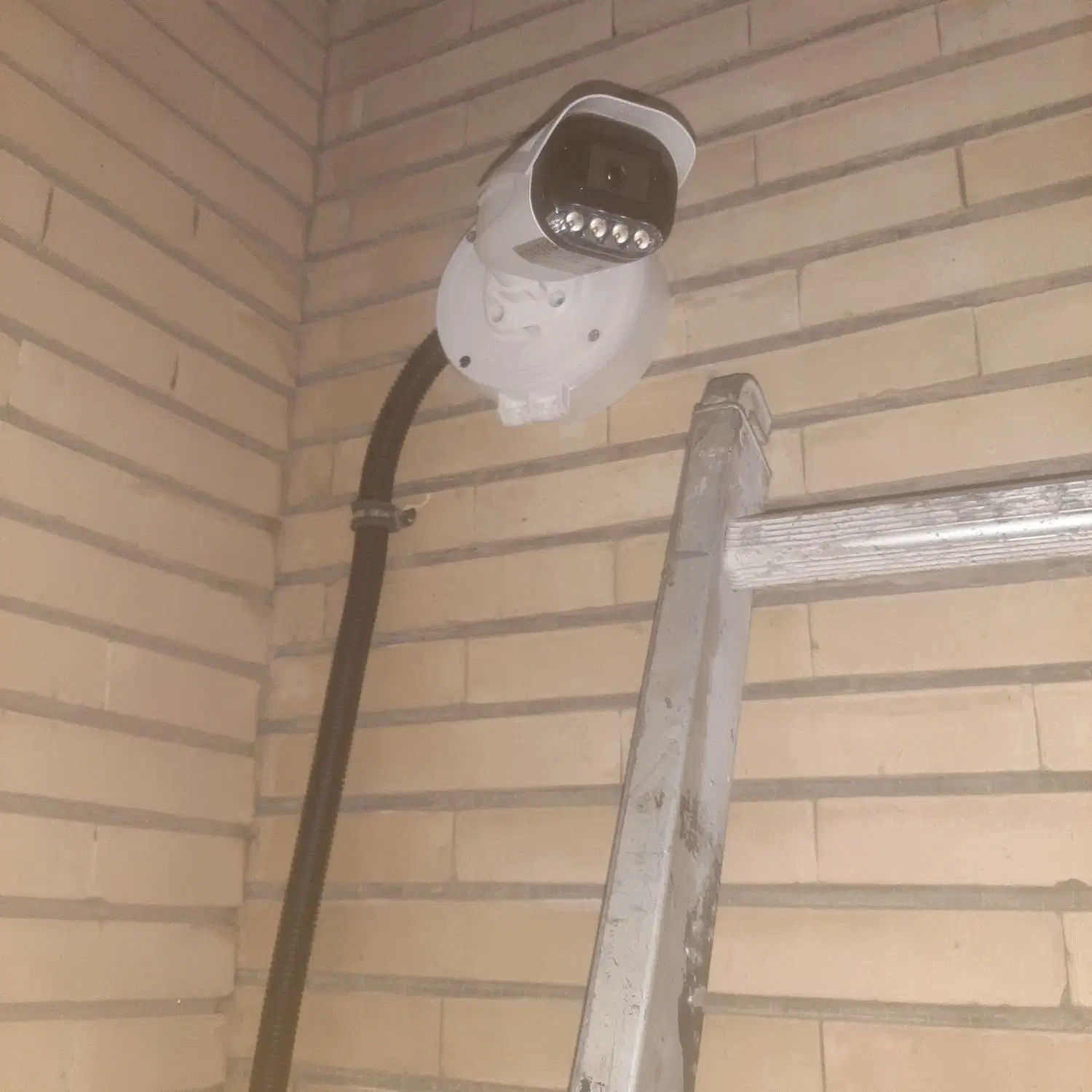 نصب دوربین مداربسته و دزدگیر تأیید اماکن - تصویر 9