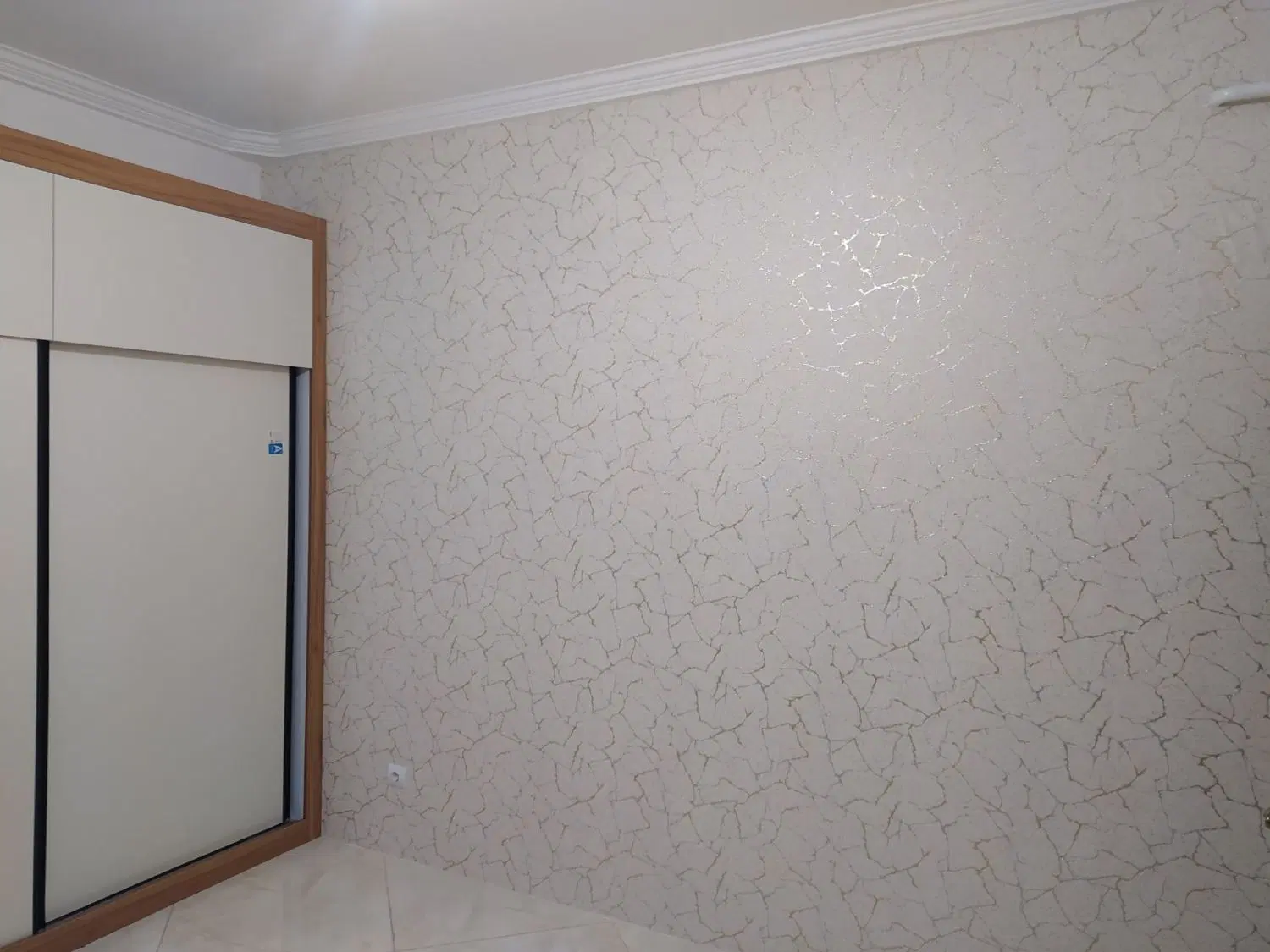 کاغذ دیواری، پارکت و کابینت در تبریز - تصویر 2