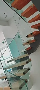 شیشه قراخان