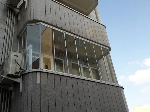 شیشه بالکن پارس - شیشه بری در تبریز