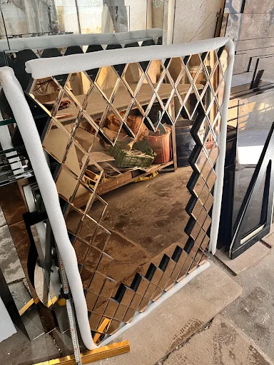 شیشه و آینه قائم مقامی - شیشه بری در تبریز