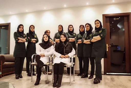 کلینیک تخصصی زیبایی پوست و مو حکیمان