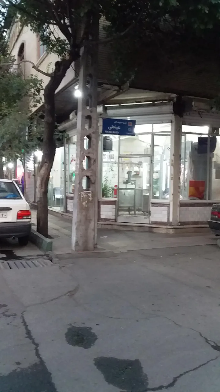 فروشگاه گوشت و مرغ صداقتی