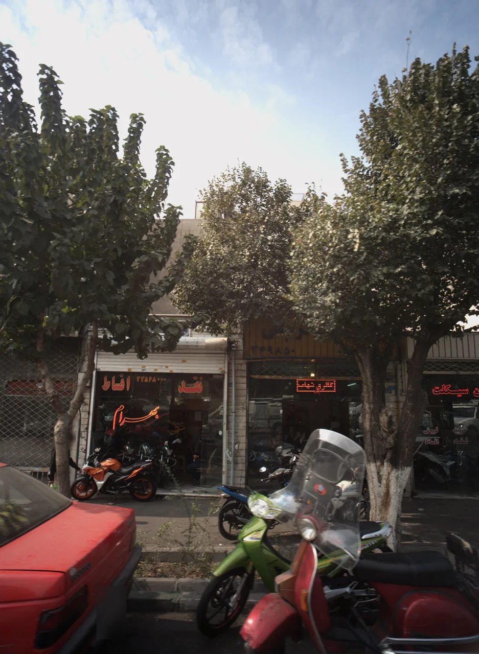 فروشگاه موتور سیکلت بهرام