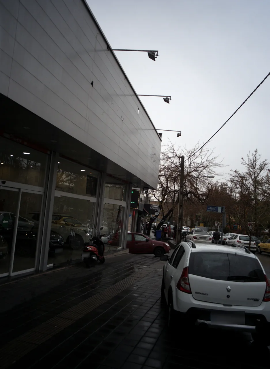 نمایشگاه اتومبیل