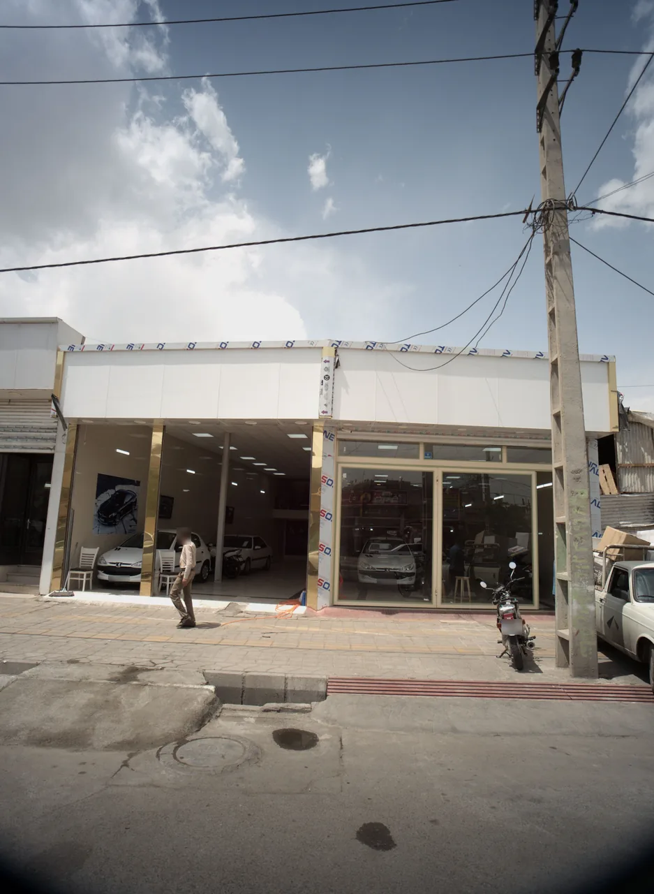 نمایشگاه اتومبیل