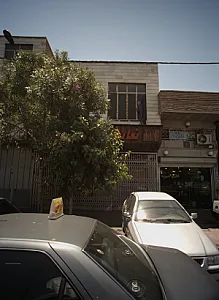 فروشگاه و نمایشگاه اتومبیل