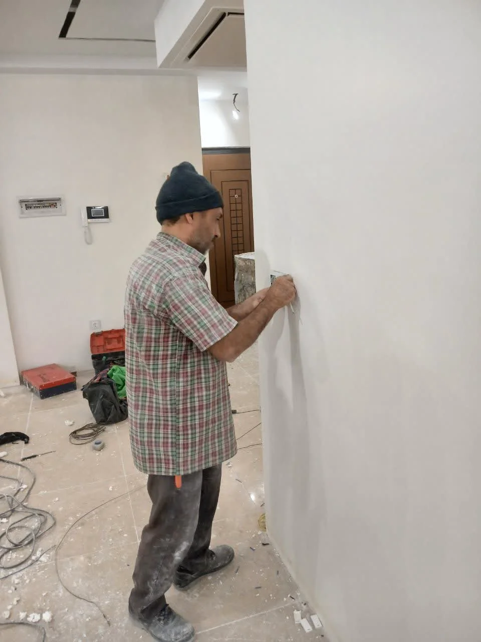برق وتاسیسات مجتبی ایمانی زاده