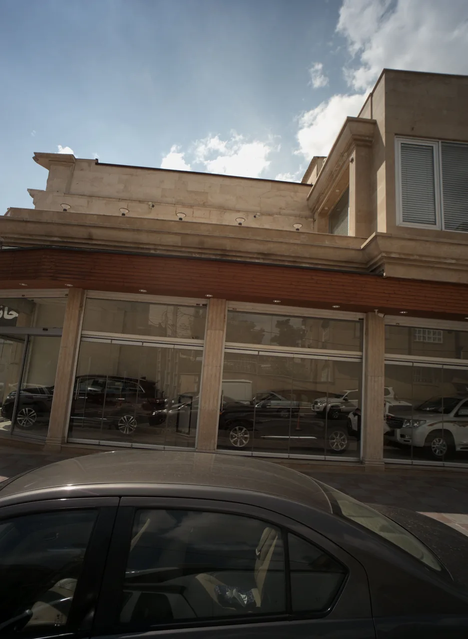 نمایشگاه اتومبیل