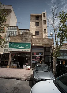 گالری اتومبیل عزیز زاده