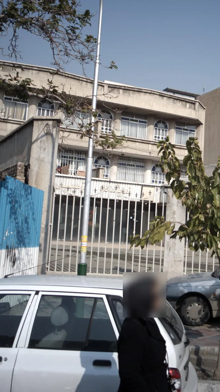 نمایشگاه اتومبیل - تصویر 2