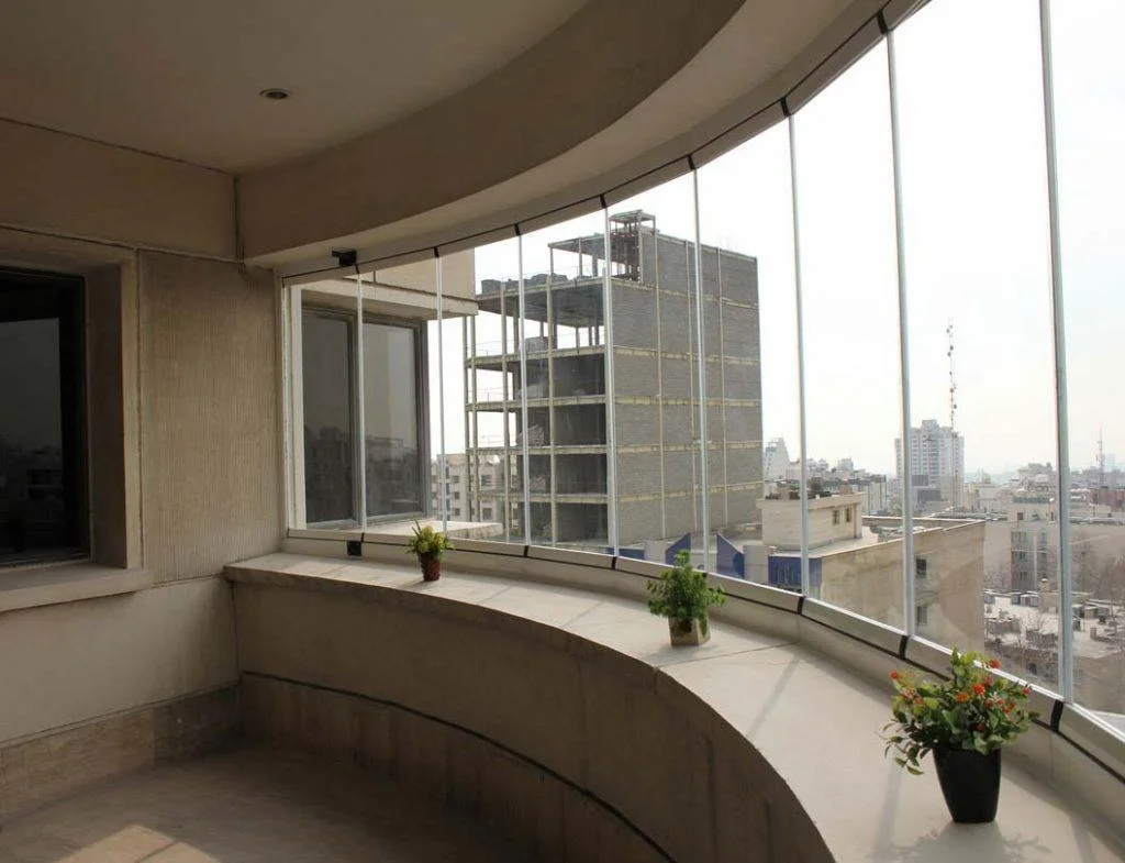 شیشه سکوریت و بالکن شیشه‌ای صافی