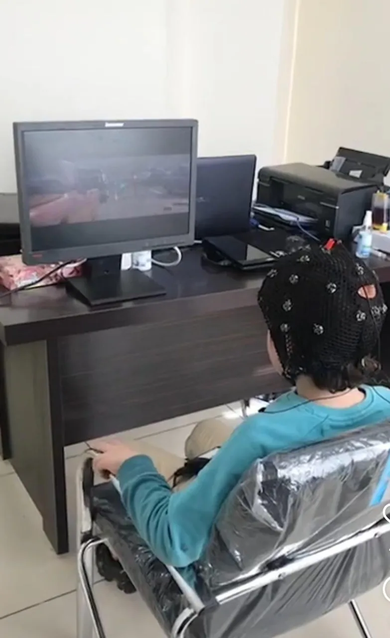 خدمات نوروفیدبک و مشاوره