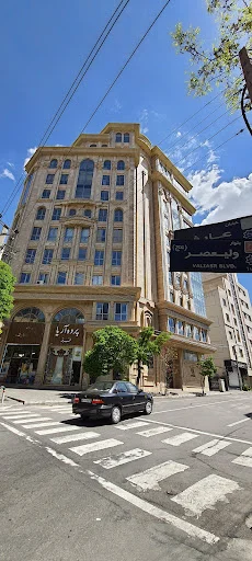 کلینیک کاشت مو وپوست و لیزر نیک سیما