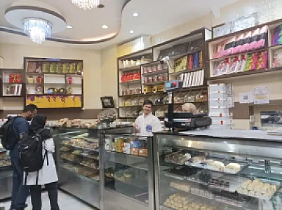 قنادی میترا