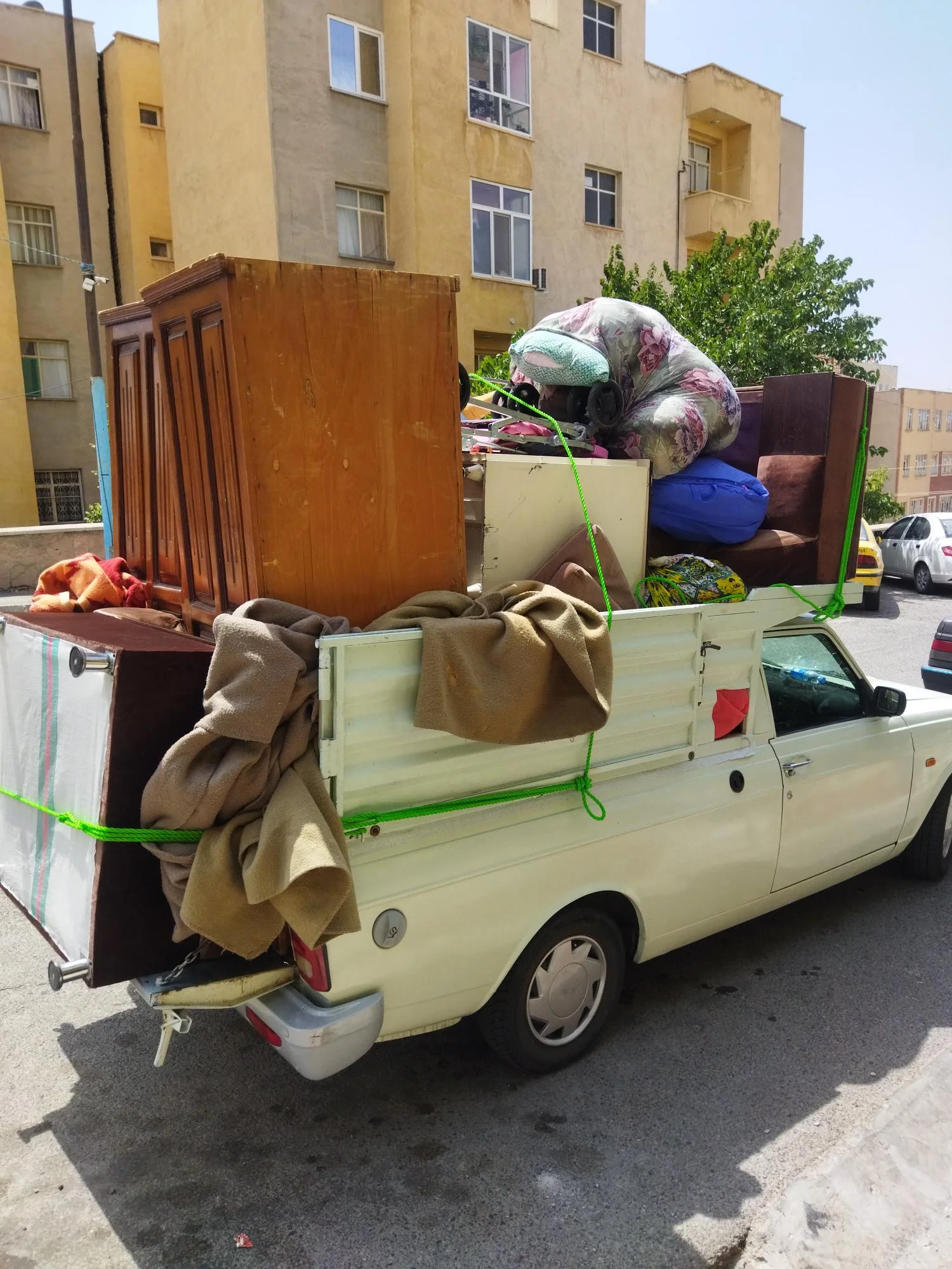 وانت و کامیونت تلفنی ایمان بار تبریز