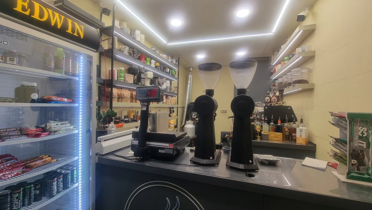 برشته کاری و قهوه فروشی اِدوین - تصویر 2