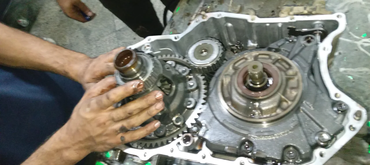 تعمیرگاه تخصصی گیربکس اتوماتیک