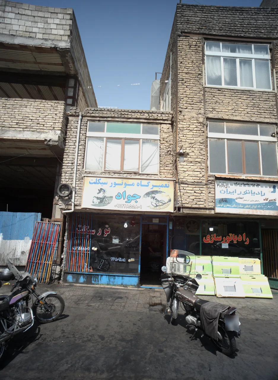 تعمیرگاه موتورسیکلت جواد
