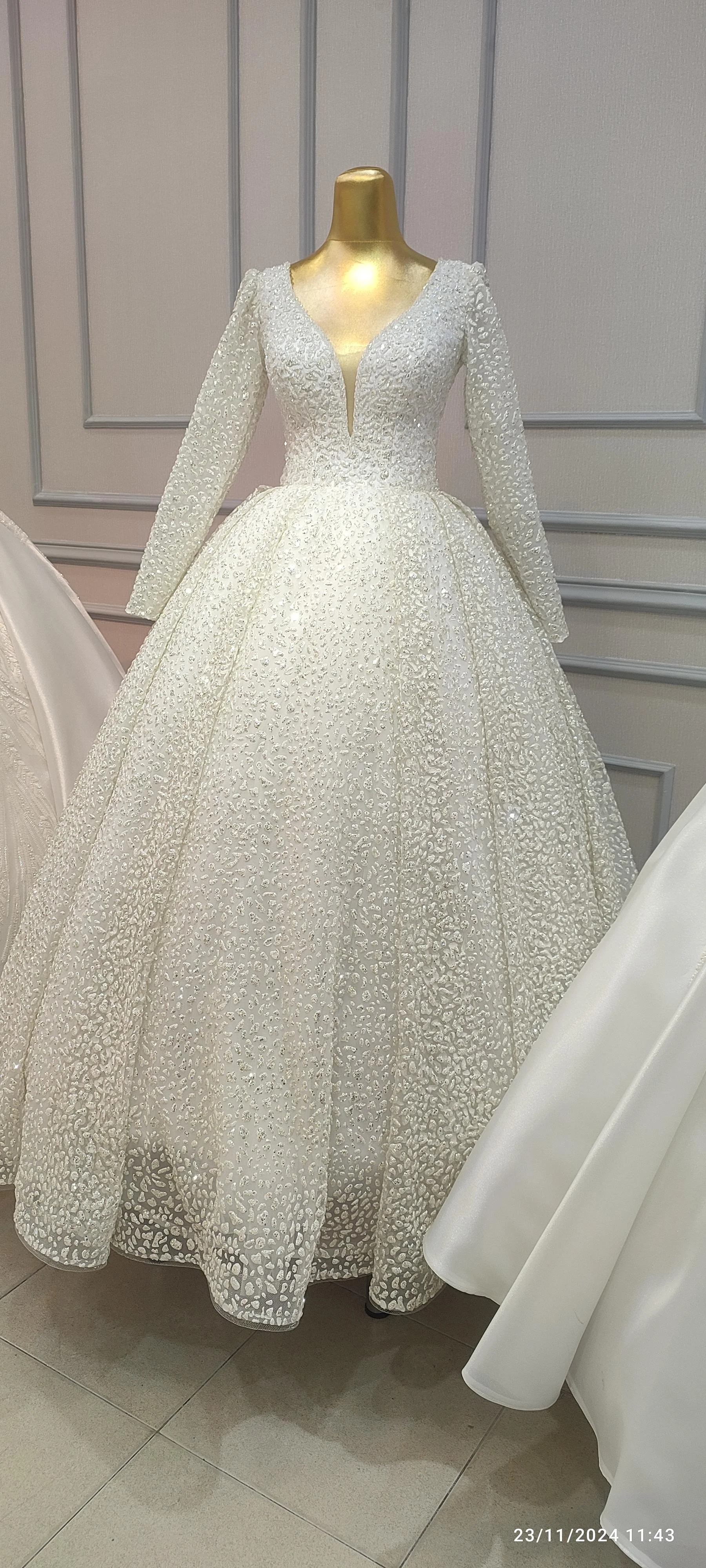 مزون عروس نارینا