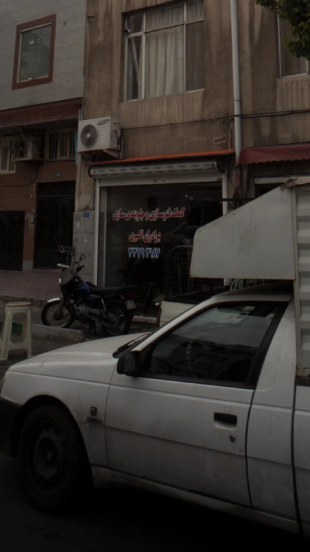 مکانیکی BMW کلاسیک - تصویر 2