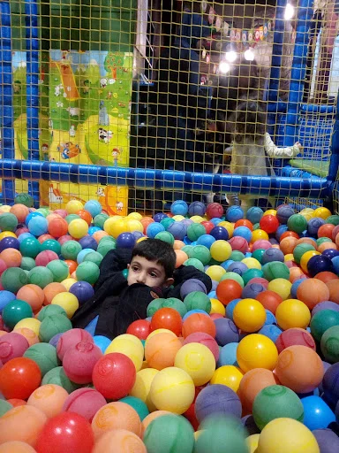 اطلس مال - مرکز خرید در تبریز