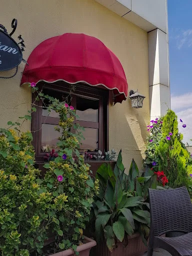 مجتمع تجاری ستاره باران