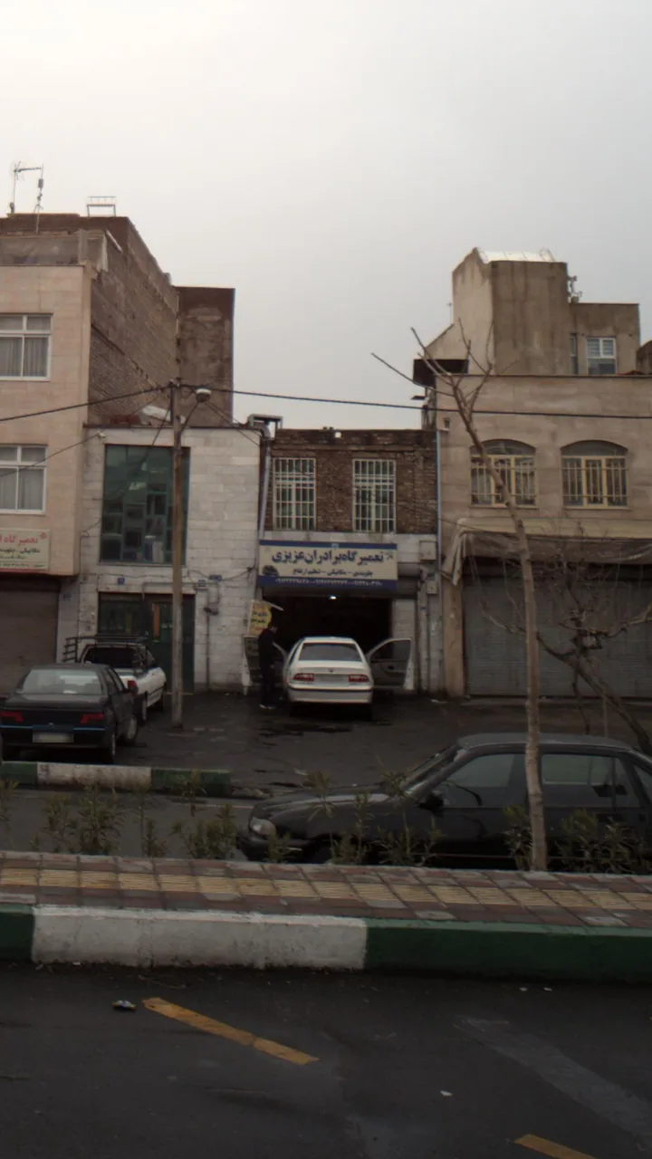 تعمیرگاه برادران عزیزی - تصویر 2