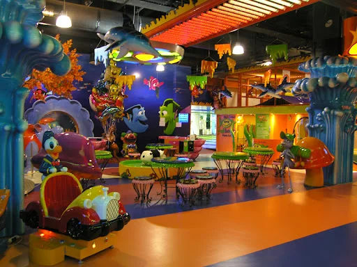 مجتمع تجاری و تفریحی ایپک پالاس