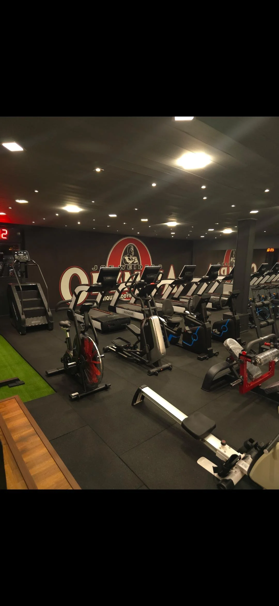 باشگاه بدنسازی یونیک