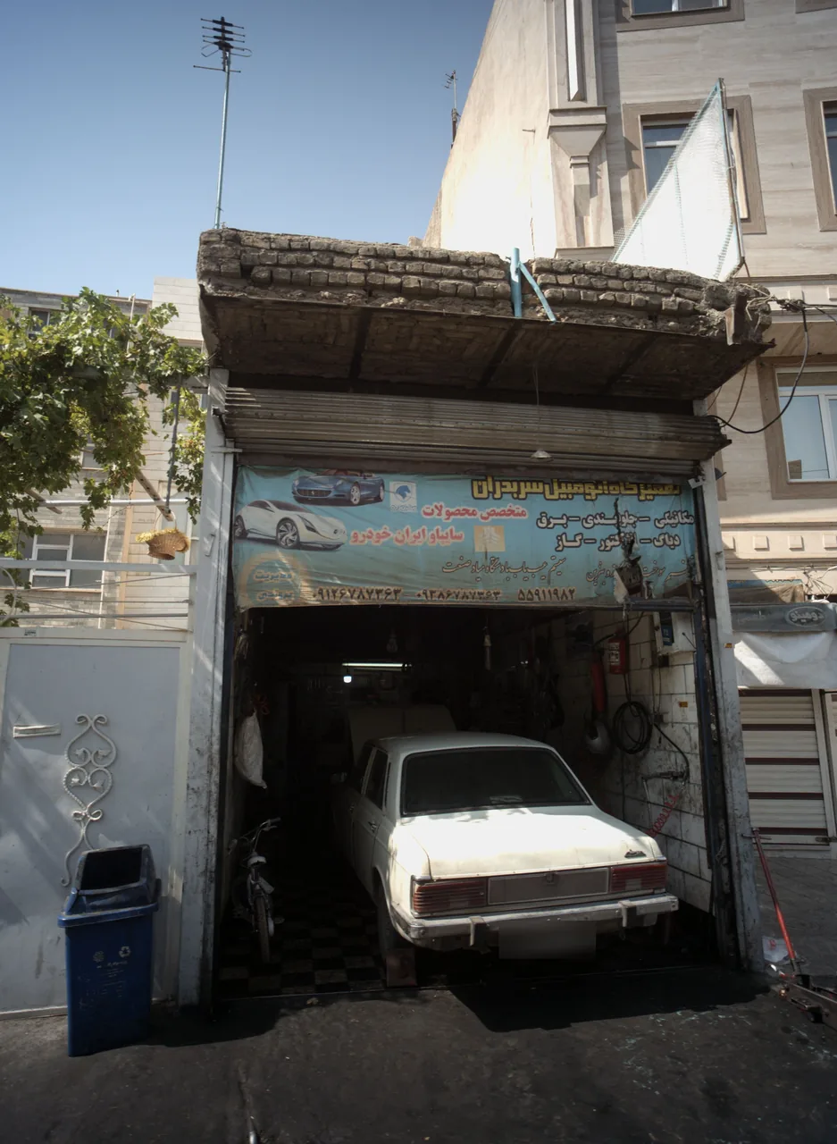 تعمیرگاه اتومبیل سربداران