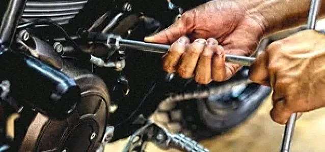 تعمیرگاه و یدکی موتورسیکلت سعید